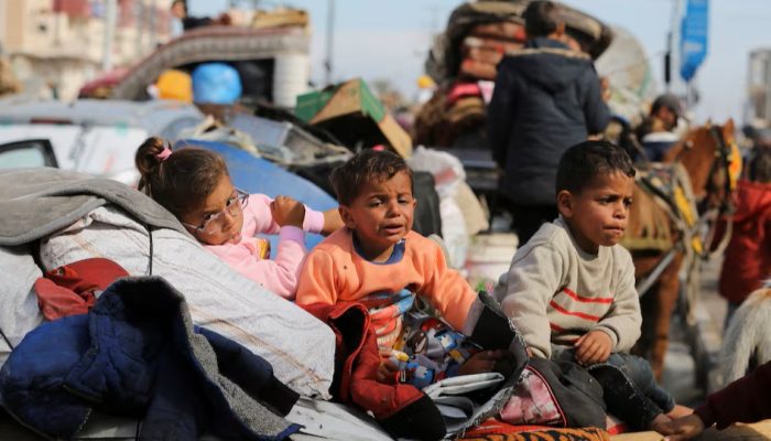 Ribuan orang menunggu untuk kembali ke Gaza utara, Trump mendesak Yordania, Mesir untuk menerima warga Palestina