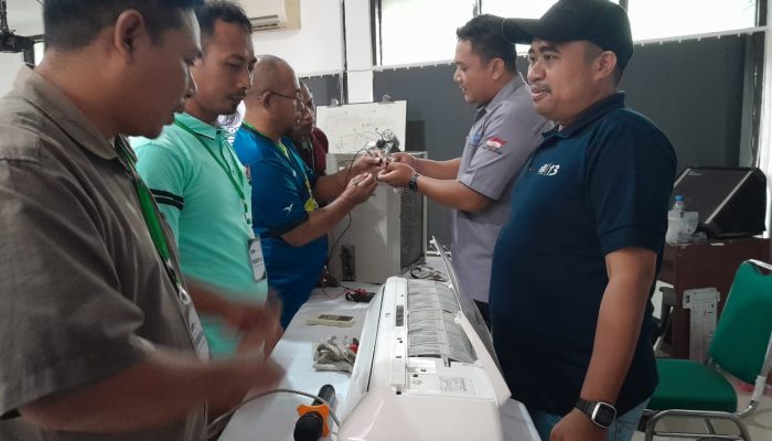 Densus 88 AT Gelar Pelatihan Teknisi AC bagi Puluhan Simpatisan JI dan Mantan Napiter di Makassar