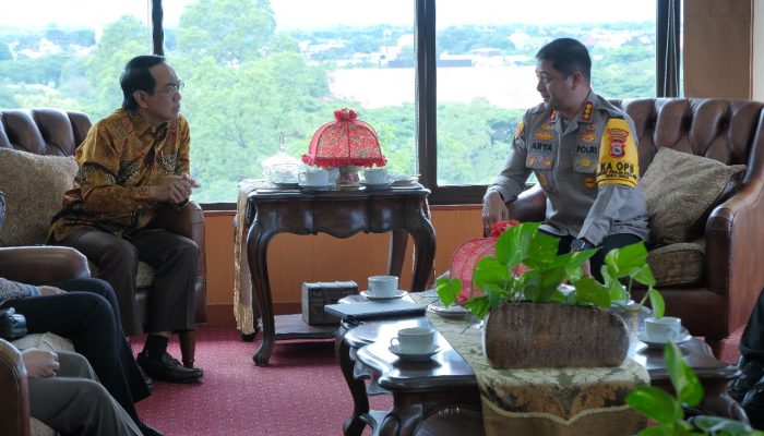 Rektor Unhas Sambut Kunjungan Kapolrestabes Makassar yang Baru, Bahas Peluang Kerjasama untuk Keamanan Kampus
