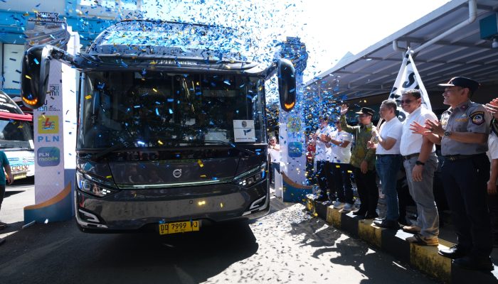 Nikmati Mudik Gratis Aman Sampai Tujuan, PLN Berangkatkan 1.000 Pemudik dari Makassar