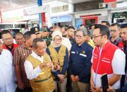 Jelang Idul Fitri, Menteri ESDM Cek Langsung Stok dan Kualitas BBM di Bau Bau