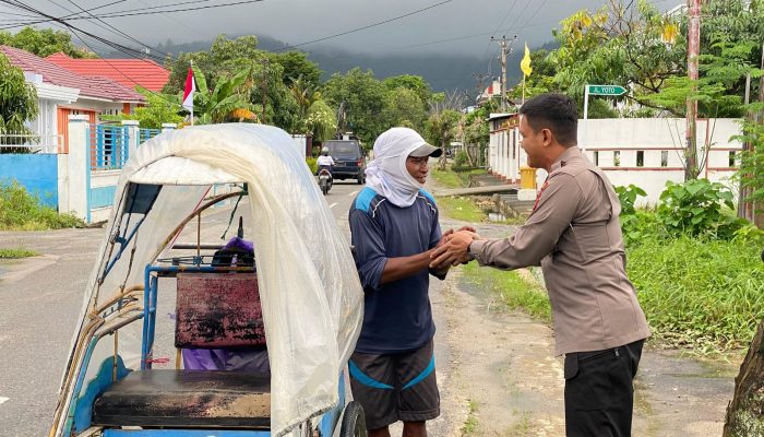 Kapolres Tolitoli Berbagi, Tukang Becak Jadi Target Pemberian Tali Asih di Bulan Suci Ramadhan