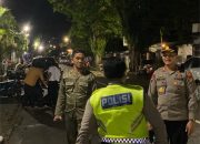 Kapolres Tolitoli Pimpin Pengamanan Sholat Tarwih di Masjid Mujahidin