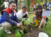 Memperingati Hari Bumi, Pertamina FT Parepare Tanam Pohon Endemik di Kebun Raya Jompie