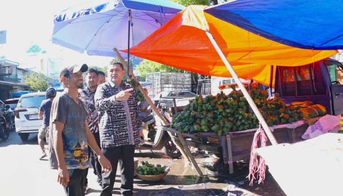Wali Kota Munafri Sidak Pasar Pabaeng-baeng, Tegur Jukir dan Tertibkan Pedagang di Bahu Jalan