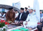 Munafri-Aliyah Bersama Ribuan Jamaah Salat iduladha di Lapangan Karebosi