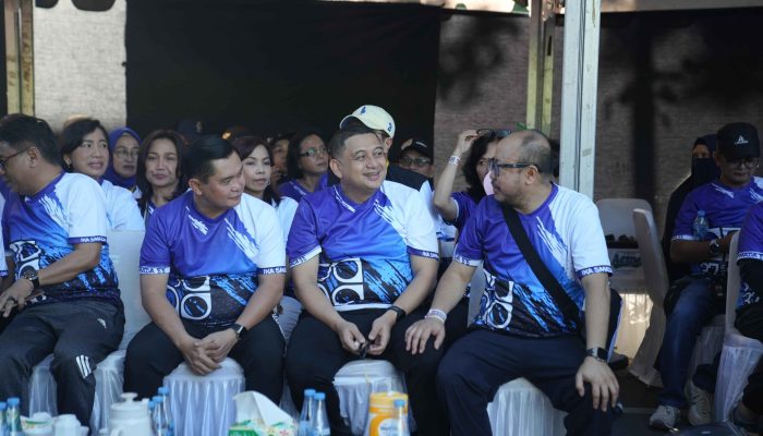 Bersama Kabarharkam Polri, Wali Kota Munafri Lepas Peserta Jalan Sehat SMADA 88 Makassar