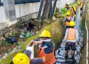 Atasi Banjir, Pemkot Makassar Gelar Geruk Drainase di Depan Kantor Gubernur Sulsel