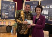 Wali Kota Makassar Tuai Apresiasi, Koin 100 Tahun Lee Kuan Yew Jadi Inspirasi di Forum WCSMF 2025