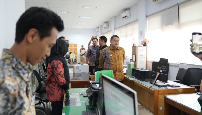 Wali Kota Munafri Sidak Kantor Gabungan Dinas, Tegaskan Perbaikan Gedung dan Etos Kerja