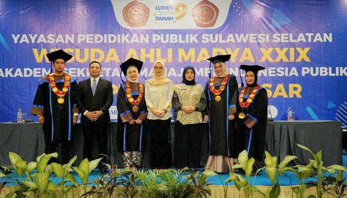 Aliyah Mustika Ilham Tekankan Peran Karakter dan Adaptasi bagi Lulusan ASMI