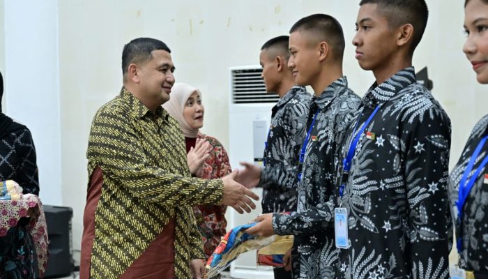Sukses Kibarkan Bendera Merah Putih, Pemkot Makassar Siapkan Beasiswa Pendidikan Bagi 70 Anggota Paskibraka