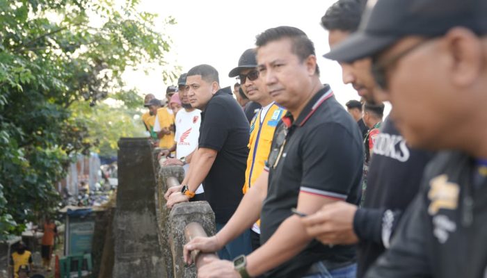 Pemkot Makassar Tuang Eco-Enzym ke Waduk Tunggu Pampang, Jaga Ekosistem Air Tetap Sehat