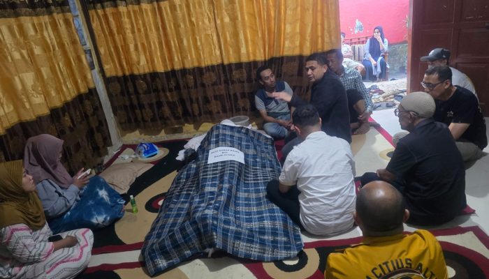 Jadi Korban Insiden Pembakaran Gedung DPRD Makassar, Wali Kota Munafri Melayat ke Rumah Duka