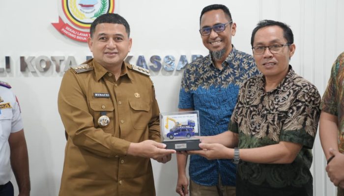 Pejabat Makassar Wajib Pakai Mobil Listrik Demi Hemat Anggaran