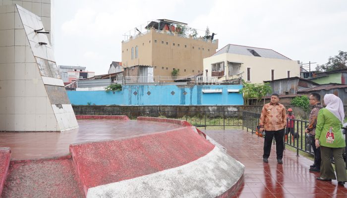 Tinjau Monumen Emmy Saelan, Munafri Tegas Perbaikan Situs Sejarah