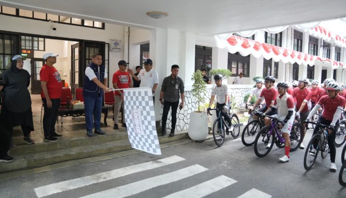 Wali Kota Makassar Lepas Ratusan Peserta Touring Sepeda Merdeka De Barru 2025