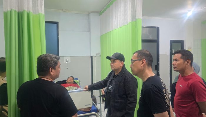 Wali Kota Jenguk Pegawai DPRD yang Jadi Korban di RS