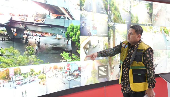 Munafri Pantau Titik Aksi Demo Makassar dari Balai Kota