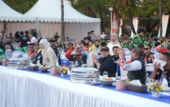 Finis di Makassar, Munafri-Aliyah Jamu Bikers se-Indonesia Makan Malam di Anjungan Pantai Losari