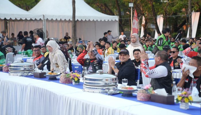 Finis di Makassar, Munafri-Aliyah Jamu Bikers se-Indonesia Makan Malam di Anjungan Pantai Losari