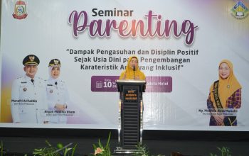 Buka Seminar Parenting, Bunda PAUD Makassar Dorong Orang Tua Terapkan Disiplin Positif Sejak Usia Dini