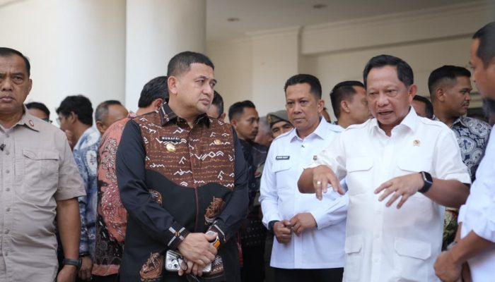 Maksimalkan Kekompakan Kepala Daerah, Munafri Arifuddin Hadiri Rapat Terbatas Bersama Mendagri Tito Karnavian