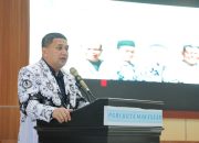 Hadiri Pengukuhan PGRI Kota Makassar, Munafri Tekankan Peran Guru Mendidik dan Menciptakan Generasi Penerus Bangsa