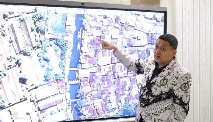 Temui Warga, Munafri Siapkan Skema Penataan Bangunan di Ujung Tanah