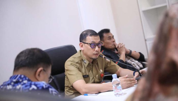 Pembangunan Stadion Makin Nyata, Sekda Zulkifly Pimpin Rapat Progres Stadion