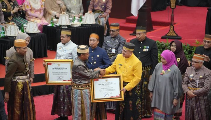 Dipimpin Munafri, Antar Makassar Raih Tiga Penghargaan Bergengsi di Hari Jadi Sulsel ke-356