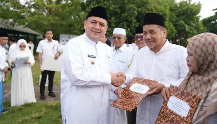 Hari Santri 2025, Wali Kota Makassar Tekankan Pembentukan Karakter Beradab bagi Santri