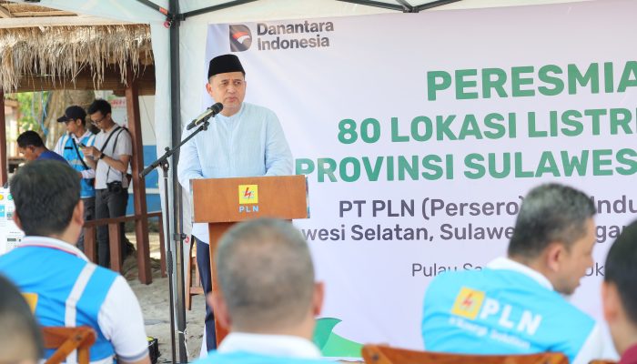 Aliran Listrik Jangkau Pulau Samalona, Munafri: Bukti Pemerintah Peduli Masyarakat