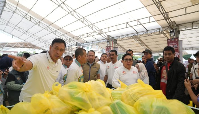 Munafri Dampingi Amran Sulaiman, Tinjau Pasar Murah & Kesehatan Gratis di Rangkaian Mukernas serta HUT  KKSS