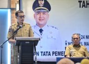 Buka Monev Kebijakan Pemerintahan, Sekda Makassar Ingatkan Camat–Lurah Berpegang pada Regulasi