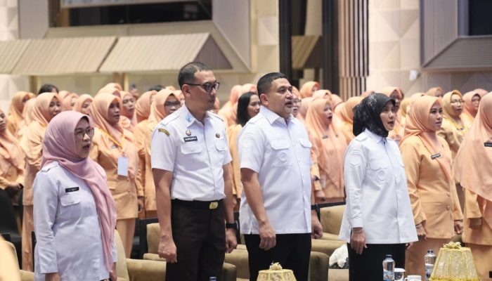 Bangun Ketahanan Keluarga ASN, Wali Kota Makassar Ajak DWP Perkuat Komunikasi dan Etika Digital