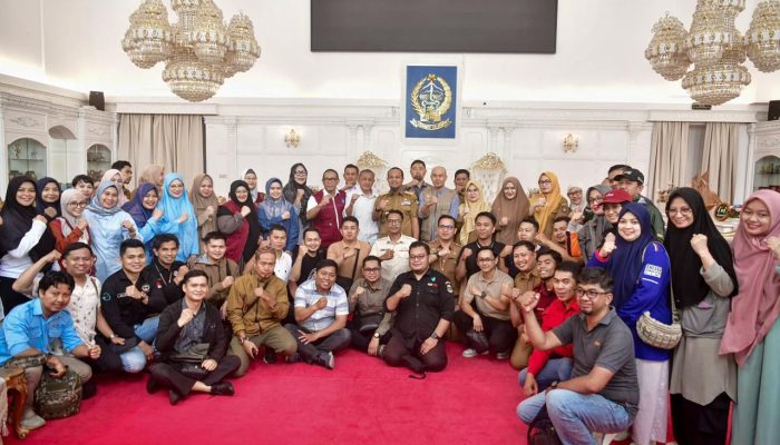 Gubernur Andi Sudirman Kirim 100 Nakes dan Rp1 Miliar Bantuan untuk Korban Bencana Aceh Tamiang