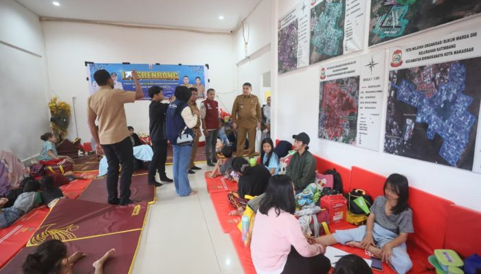Wali Kota Makassar Tinjau Langsung Pengungsian Banjir, Pastikan Kebutuhan Warga Terpenuhi