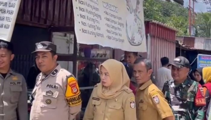 Pemkot Makassar Tegaskan Tak Ada PKL Kebal Penertiban, Lapak di Trotoar SMK 4 Tetap Ditindak