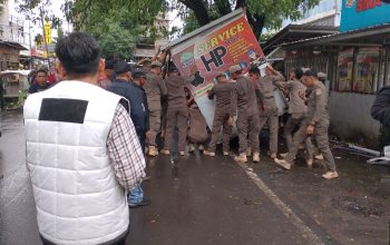 Penertiban 96 Lapak PKL di Mariso Makassar Berlangsung Kondusif, Pedagang Bongkar Mandiri Setelah Puluhan Tahun