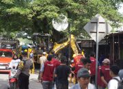 Pemkot Makassar Tertibkan 55 Lapak PKL di Tamalate, Dugaan Praktik Sewa Ilegal Terungkap