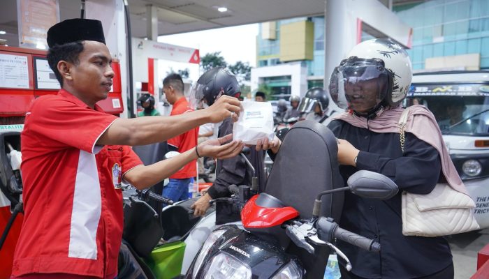Pertamina Patra Niaga Sulawesi Bagikan Takjil di 178 SPBU Selama Ramadan
