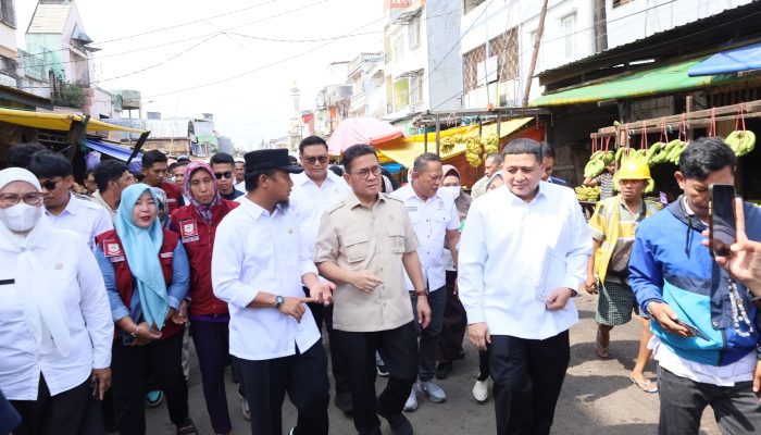 Wali Kota Makassar Dampingi Mendag Sidak Harga Pangan di Pasar Terong Jelang Idulfitri