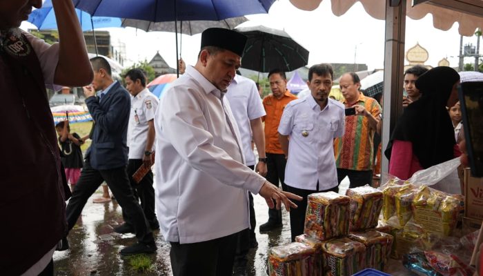 Munafri Tinjau Pasar Murah di Dua Lokasi, Pemkot Makassar Buka 9 Titik Setiap Hari hingga H-1 Lebaran