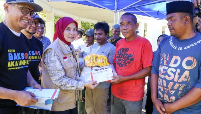 Jelang Lebaran, Aliyah Bagikan 300 Paket Sembako untuk Petugas Pemakaman hingga Kebersihan