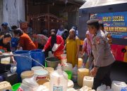 HUT Humas Polri ke-74, Water Cannon Dikerahkan Antar Air Bersih ke Permukiman Warga