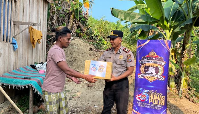 Sambut HUT Humas Polri, Polres Buol Salurkan Bansos untuk Warga Leok II dan Kulango