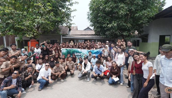 Buka Jendela Dunia dari Pulau, Unhas Perjumpakan Siswa Barrang Lompo dengan Mahasiswa Internasional
