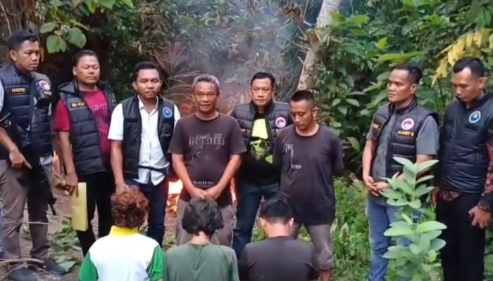 Grebek Lokasi Dugaan Narkoba di Perdamean, Polisi Bakar Pondok dan Terpal